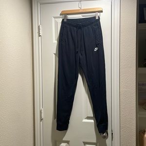 Nike sweatpants women’s